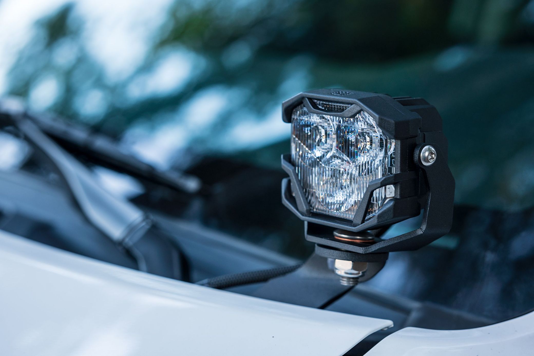 ボンバーヘッド Morimoto 4Banger LED Pods: HXB Spot Beam | Long Distance